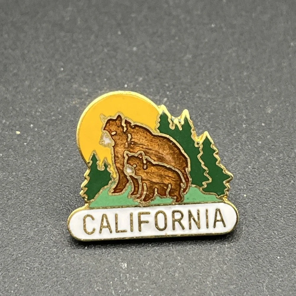 California Bears Forest United States‎ Of America Lapel Hat Pin